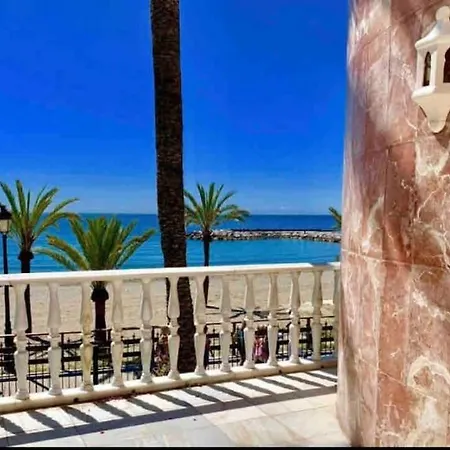 Frontline Sea En Puerto Banus Grey De Albion 아파트