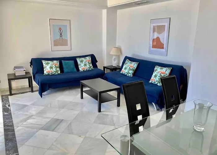 Frontline Sea En Puerto Banus Grey De Albion *