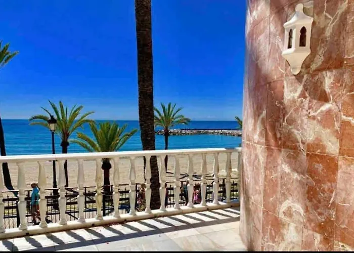 Frontline Sea En Puerto Banus Grey De Albion 아파트